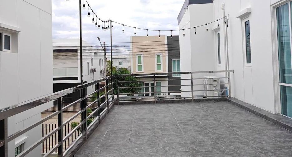 For rent 4 bedrooms house in Mueang Chiang Mai, Chiang Mai