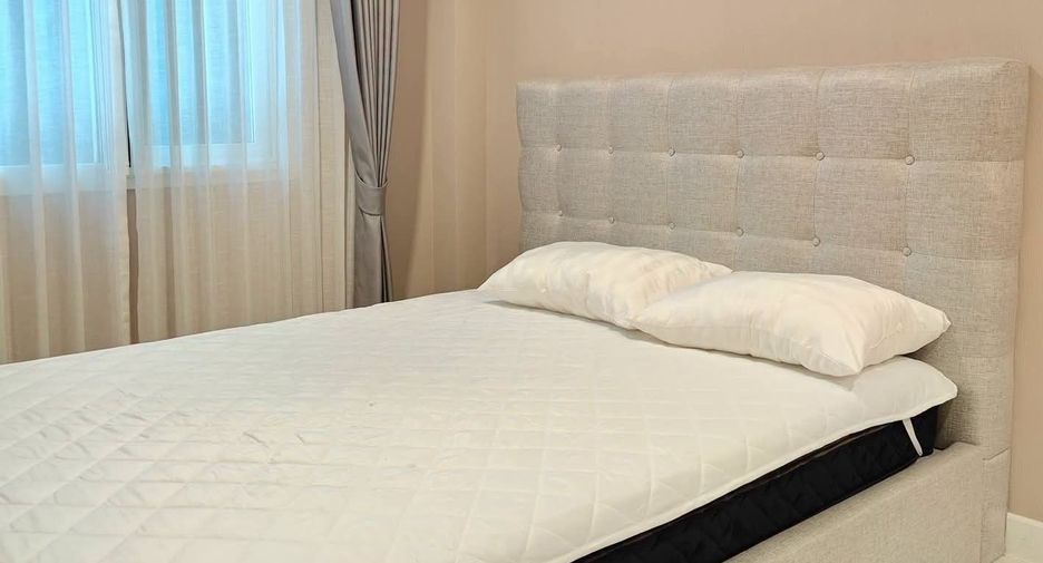 For rent 4 bedrooms house in Mueang Chiang Mai, Chiang Mai