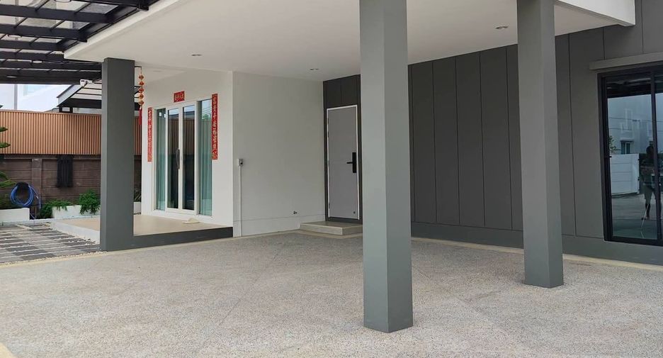 For rent 4 bedrooms house in Mueang Chiang Mai, Chiang Mai