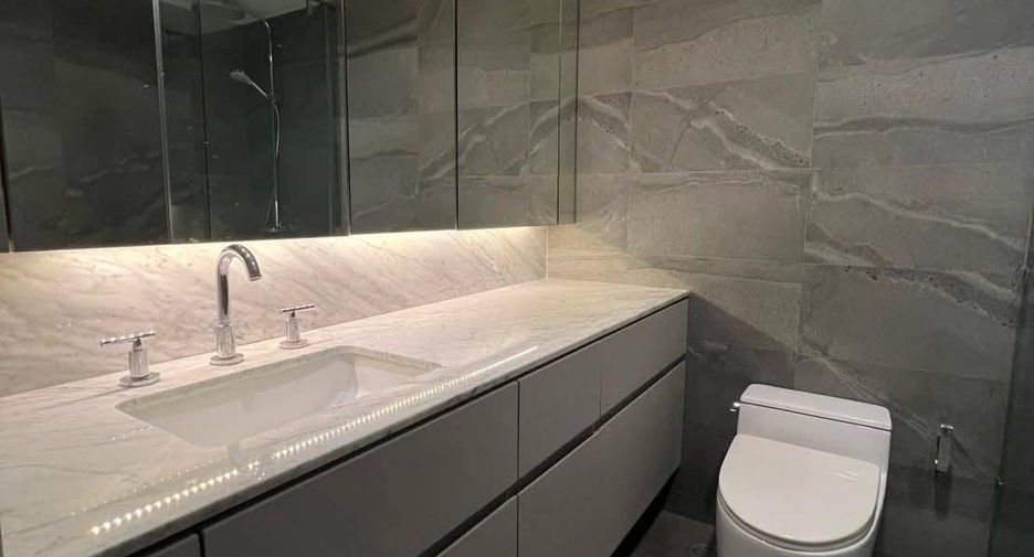 For sale 4 bedrooms condo in Sathon, Bangkok