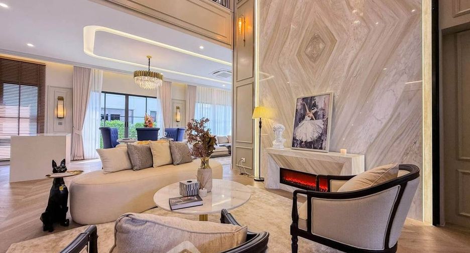 For sale 4 bedrooms house in Bang Kapi, Bangkok