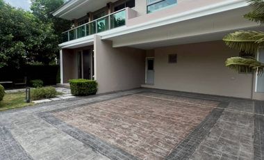 Haus zur Miete mit 4 Zimmer in Lat Krabang, Bangkok