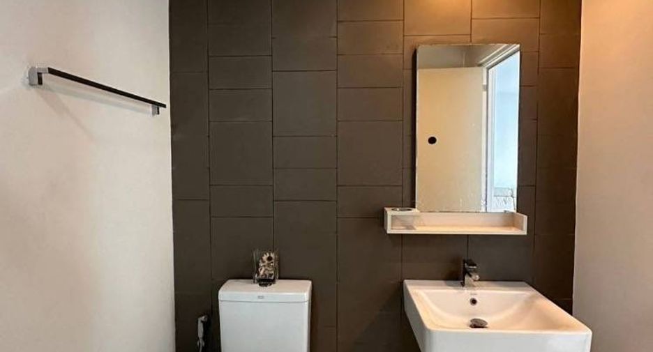 For sale 2 bedrooms condo in Thon Buri, Bangkok