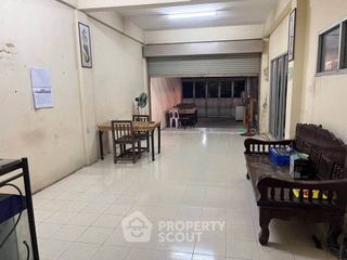 For sale 2 bedrooms townhouse in East Pattaya, Pattaya