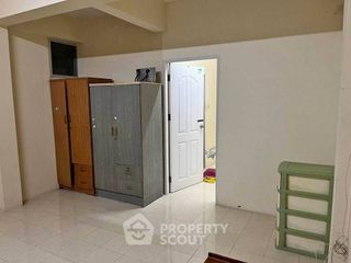 For sale 2 bedrooms townhouse in East Pattaya, Pattaya
