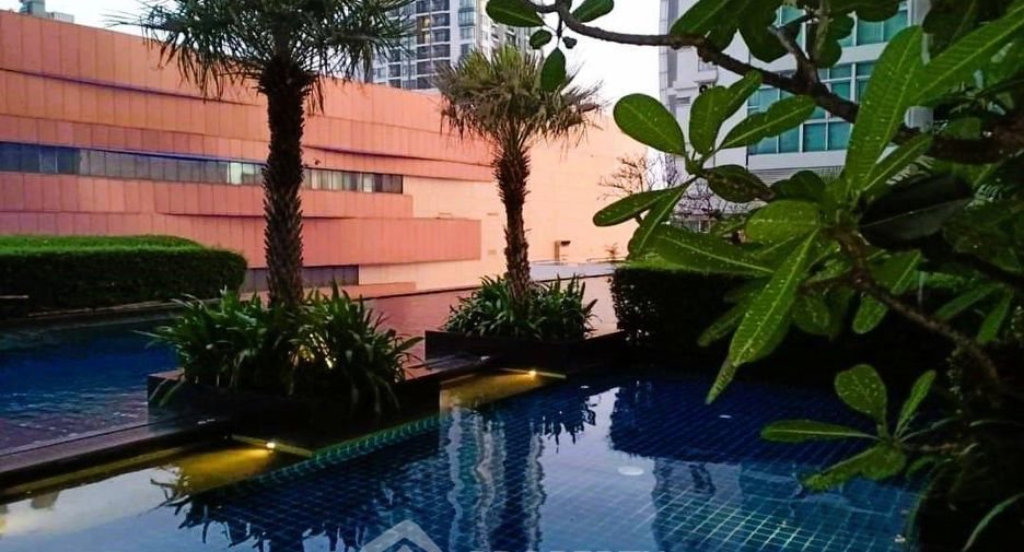 À vendre 2 chambres condo à Khlong Toei, Bangkok