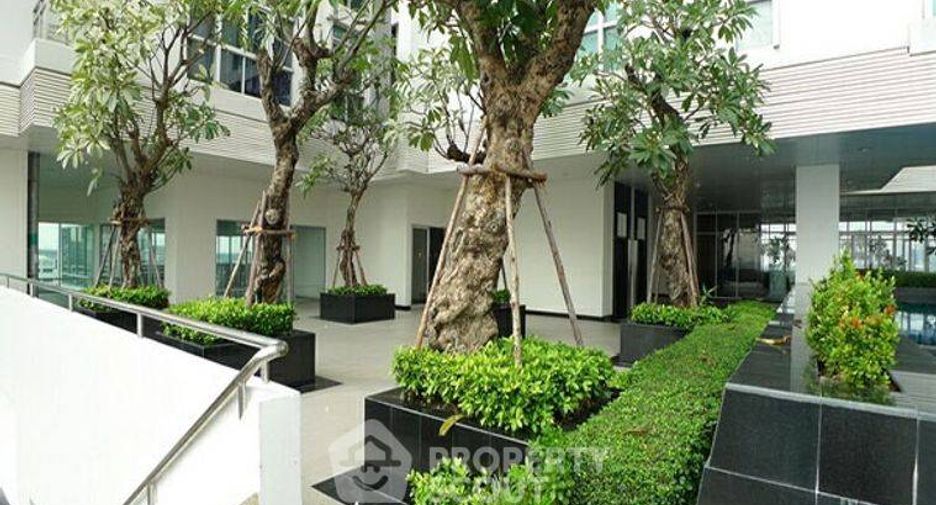 À vendre 2 chambres condo à Khlong Toei, Bangkok
