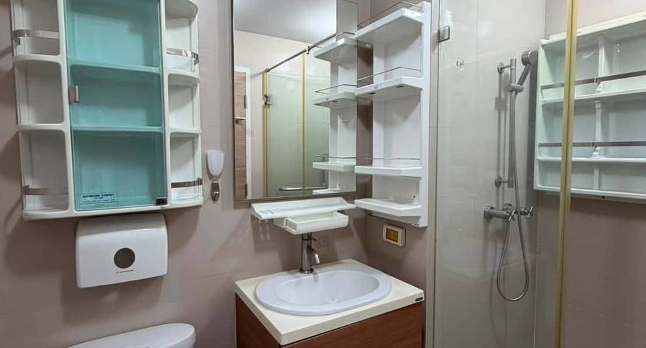 For sale 2 bedrooms condo in Khlong San, Bangkok