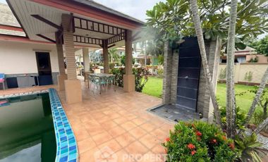 For sale 4 ベッドルーム villa in Huay Yai, Pattaya