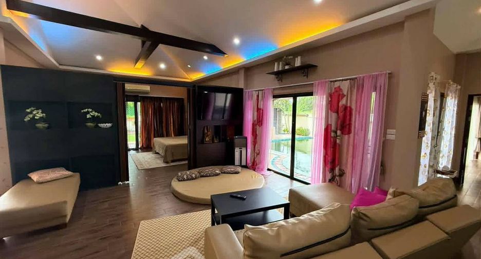 For sale 4 ベッドルーム villa in Huay Yai, Pattaya