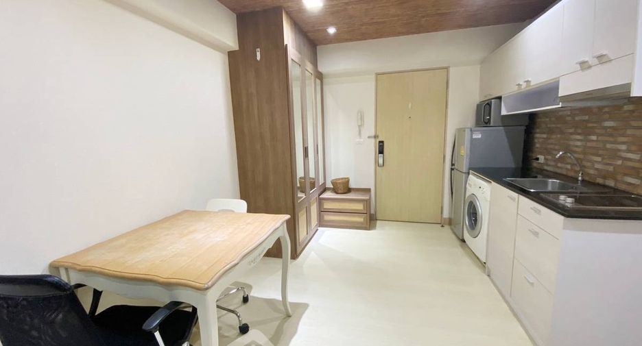 For sale 1 bed condo in Watthana, Bangkok