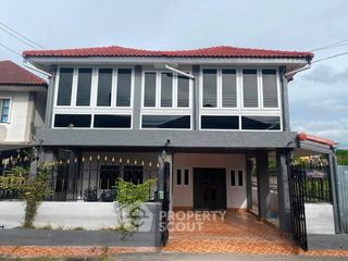 Haus zum Kauf mit 5 Zimmer in Bang Lamung, Chonburi