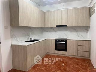 Haus zum Kauf mit 5 Zimmer in Bang Lamung, Chonburi