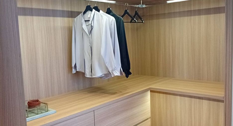 For sale 3 bedrooms condo in Bang Kho Laem, Bangkok