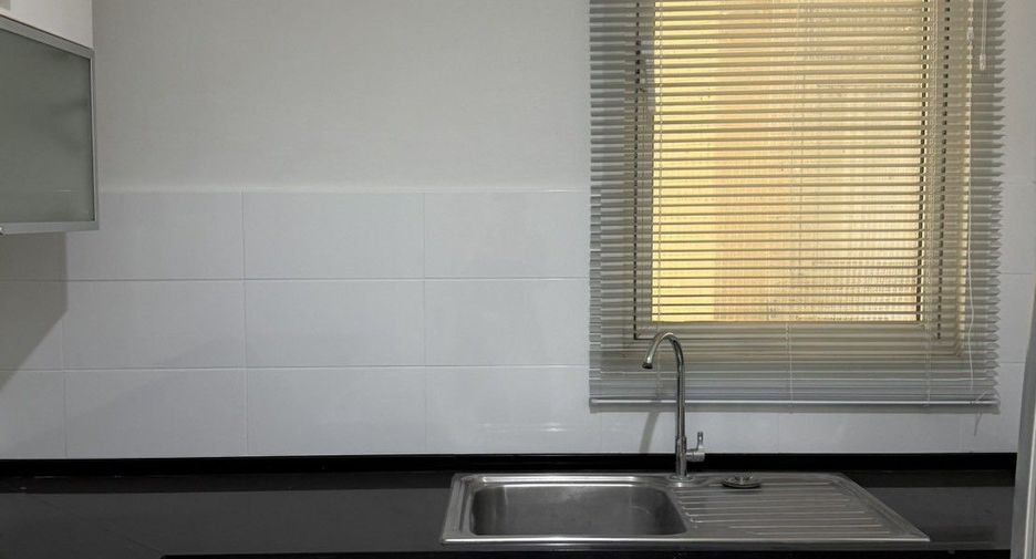 Wohnung zur Miete mit 2 Zimmer in Watthana, Bangkok