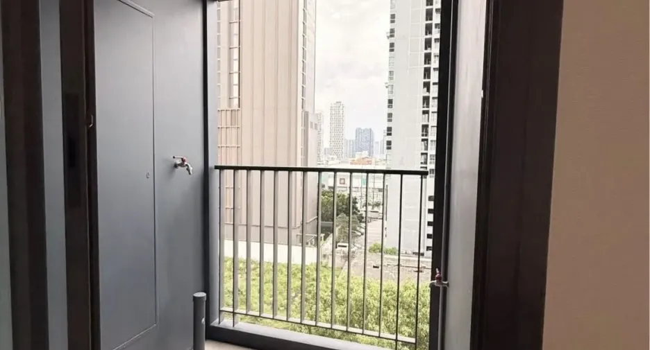 Condo en alquiler de 1 habitaciones en Phra Khanong, Bangkok
