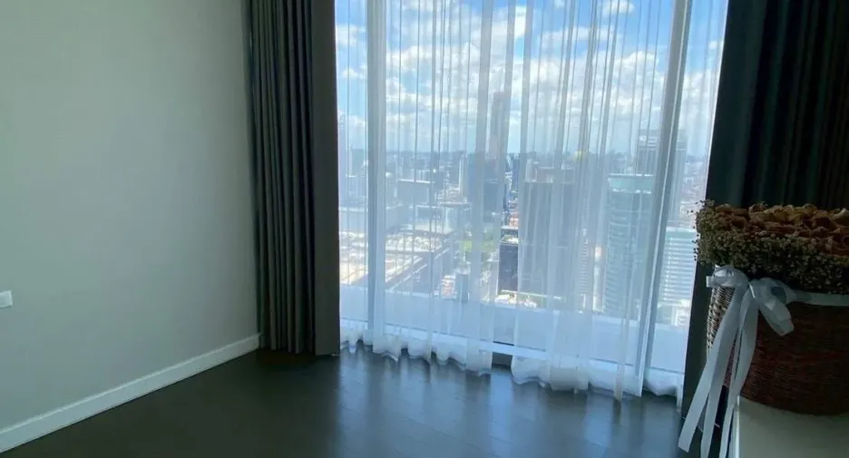 For rent 2 bedrooms condo in Pathum Wan, Bangkok