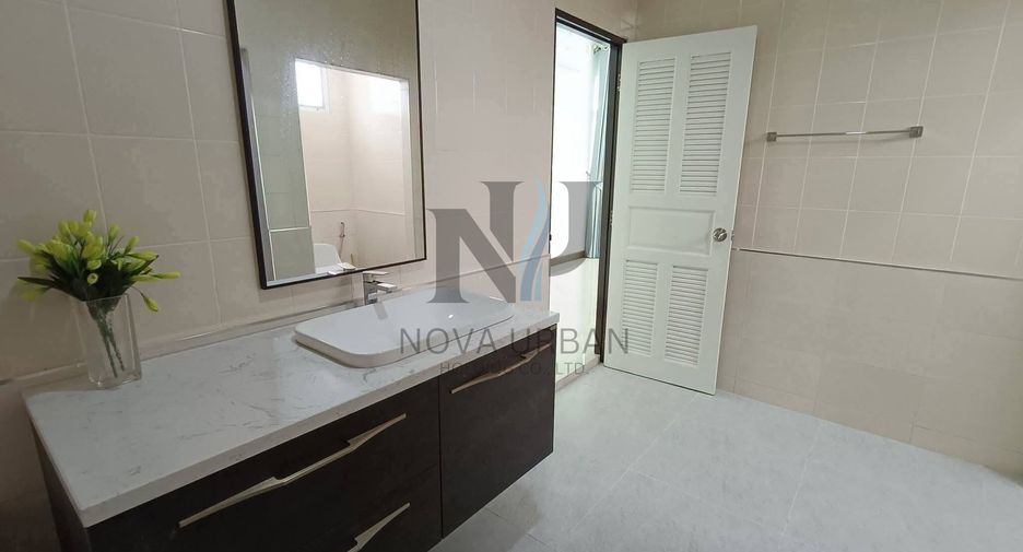 For rent 3 bedrooms house in Bang Lamung, Chonburi