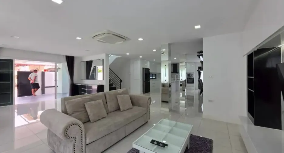 For rent 3 bedrooms house in Bang Lamung, Chonburi