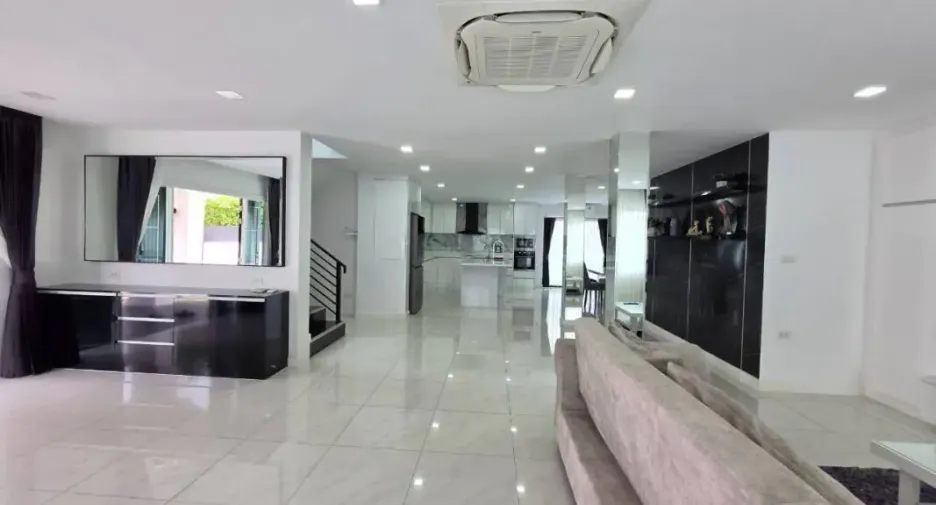 For rent 3 bedrooms house in Bang Lamung, Chonburi