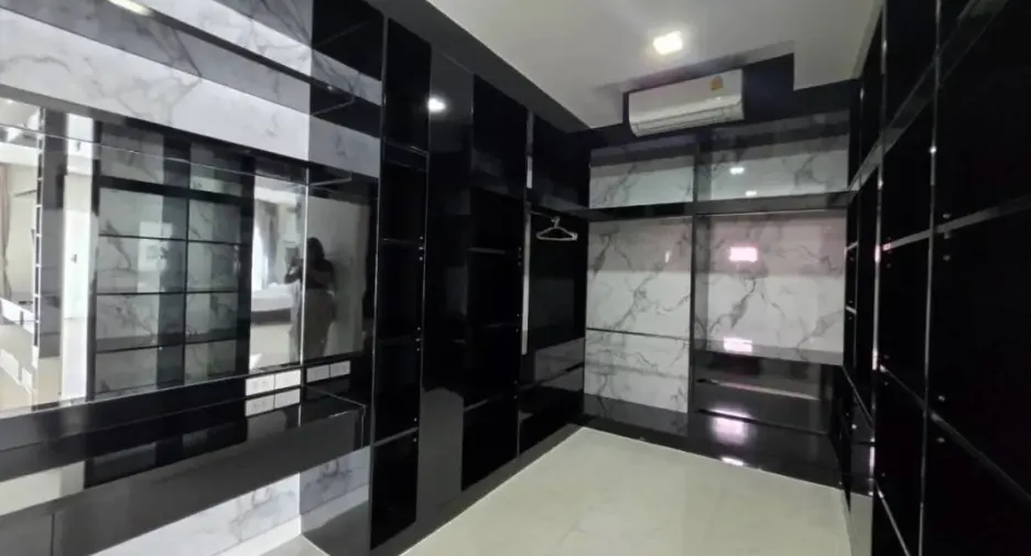 For rent 3 bedrooms house in Bang Lamung, Chonburi