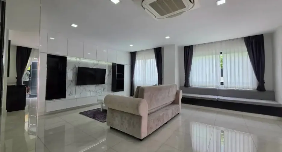 For rent 3 bedrooms house in Bang Lamung, Chonburi