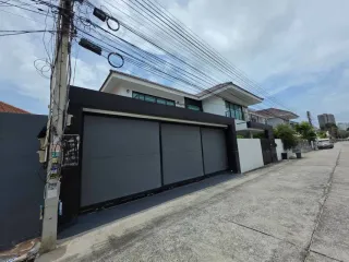 For rent 3 bedrooms house in Bang Lamung, Chonburi