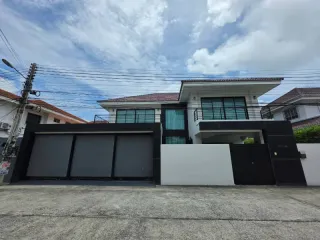 For rent 3 bedrooms house in Bang Lamung, Chonburi