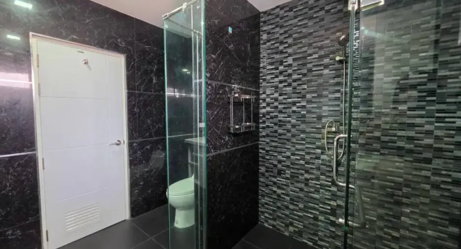 For rent 3 bedrooms house in Bang Lamung, Chonburi