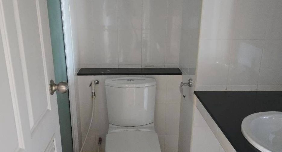 For sale 2 ベッドルーム condo in Mueang Chiang Mai, Chiang Mai