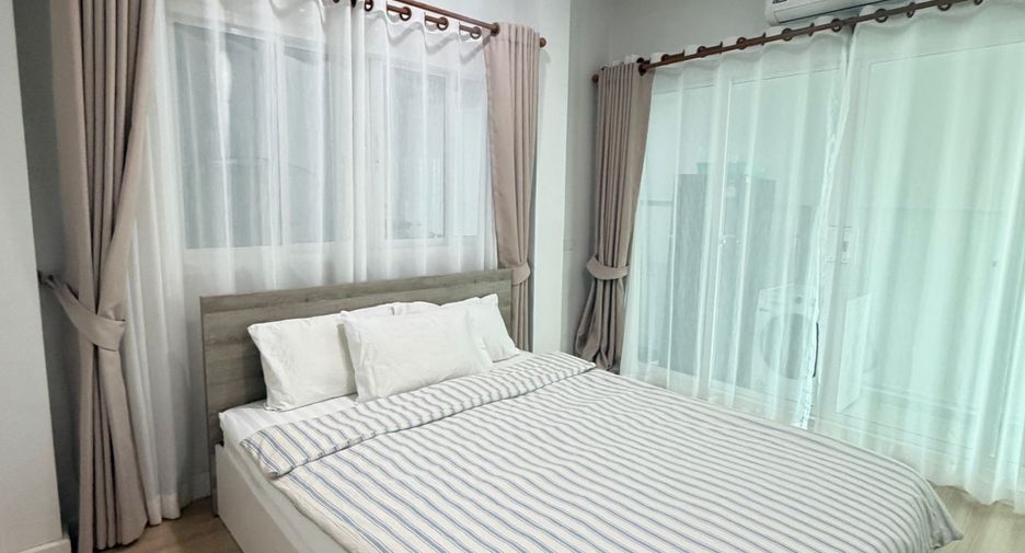 À louer 3 chambres maison à Mueang Phuket, Phuket