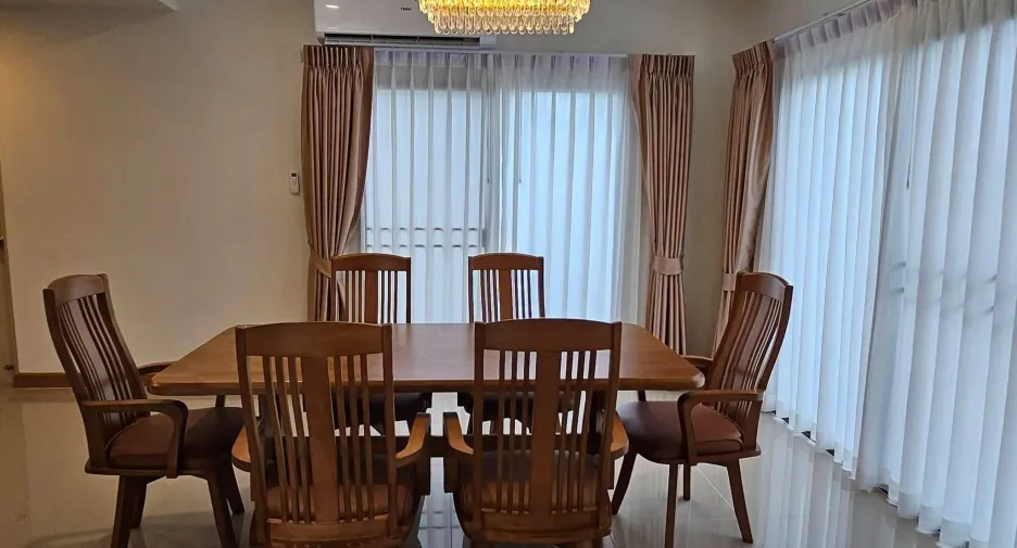 For rent 4 bedrooms house in Bang Lamung, Chonburi