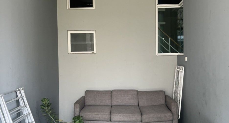 Reihenhaus zum Kauf mit 3 Zimmer in Prawet, Bangkok