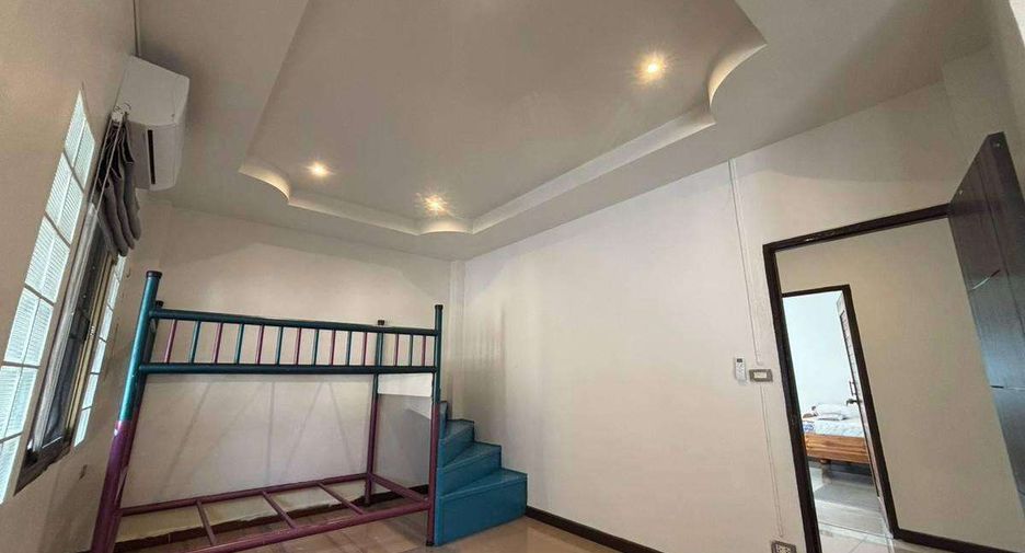Casa en alquiler de 5 habitaciones en Hang Dong, Chiang Mai