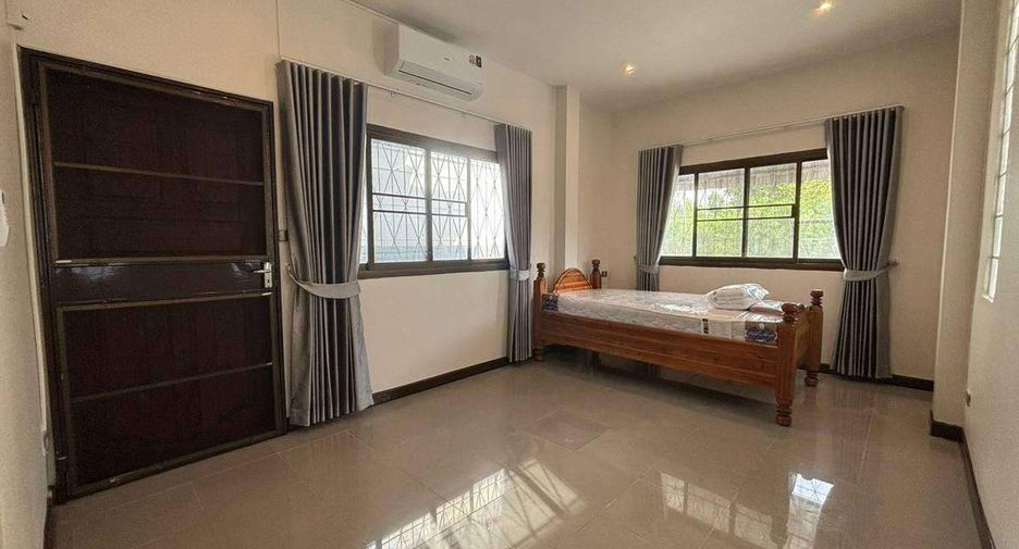 Casa en alquiler de 5 habitaciones en Hang Dong, Chiang Mai