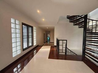 Casa en alquiler de 5 habitaciones en Hang Dong, Chiang Mai
