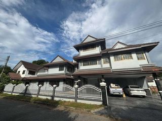 Casa en alquiler de 5 habitaciones en Hang Dong, Chiang Mai