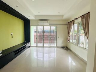 Casa en venta de 3 habitaciones en Bang Khun Thian, Bangkok