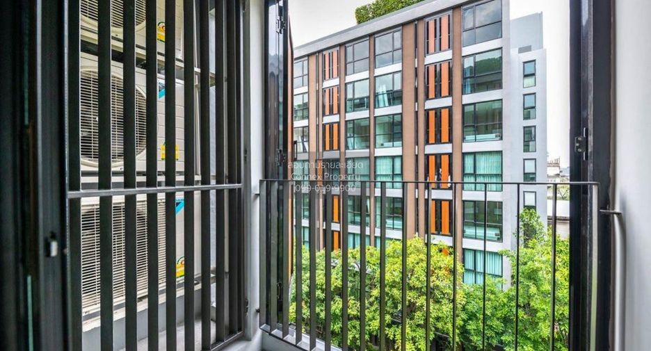For sale 2 ベッドルーム condo in Khlong Toei, Bangkok
