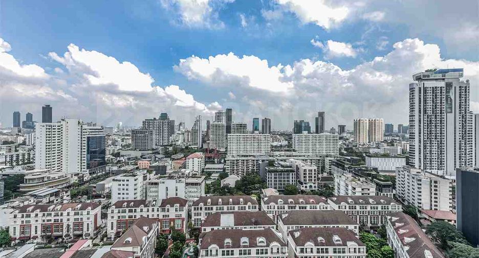 For rent 5 bedrooms condo in Watthana, Bangkok