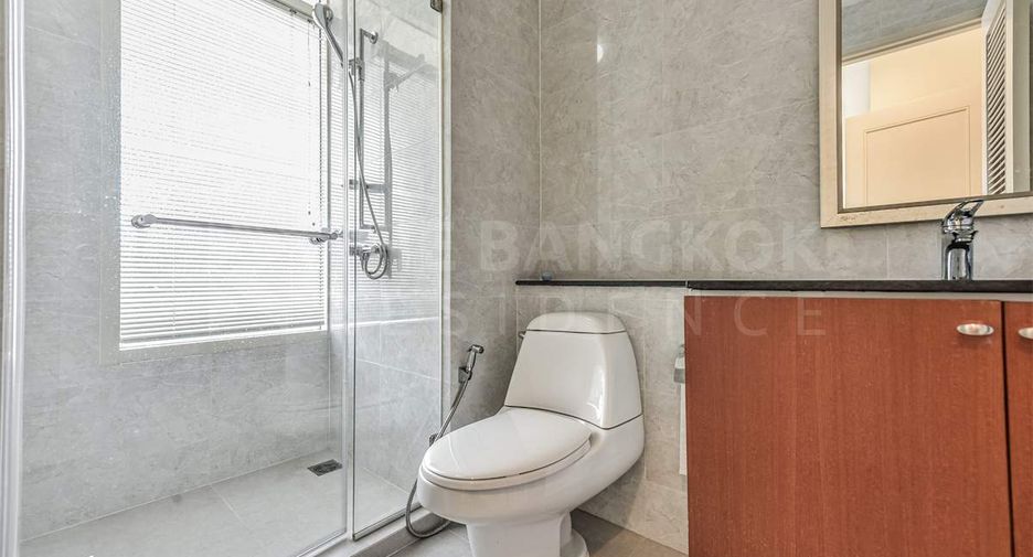 For rent 5 bedrooms condo in Watthana, Bangkok