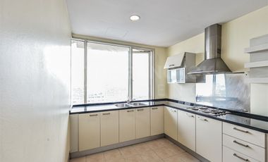 For rent 5 bedrooms condo in Watthana, Bangkok
