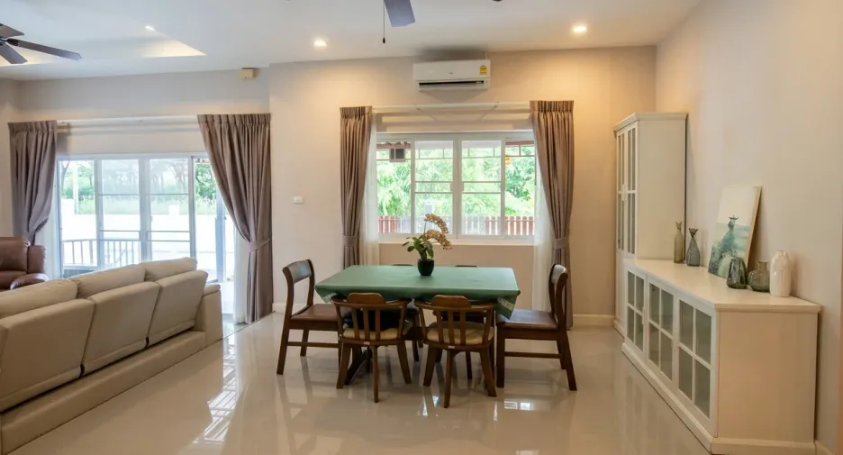 À vendre 2 chambres maison à Bang Saray, Pattaya
