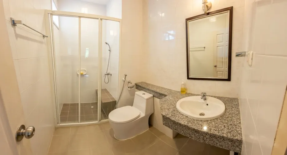 À vendre 2 chambres maison à Bang Saray, Pattaya