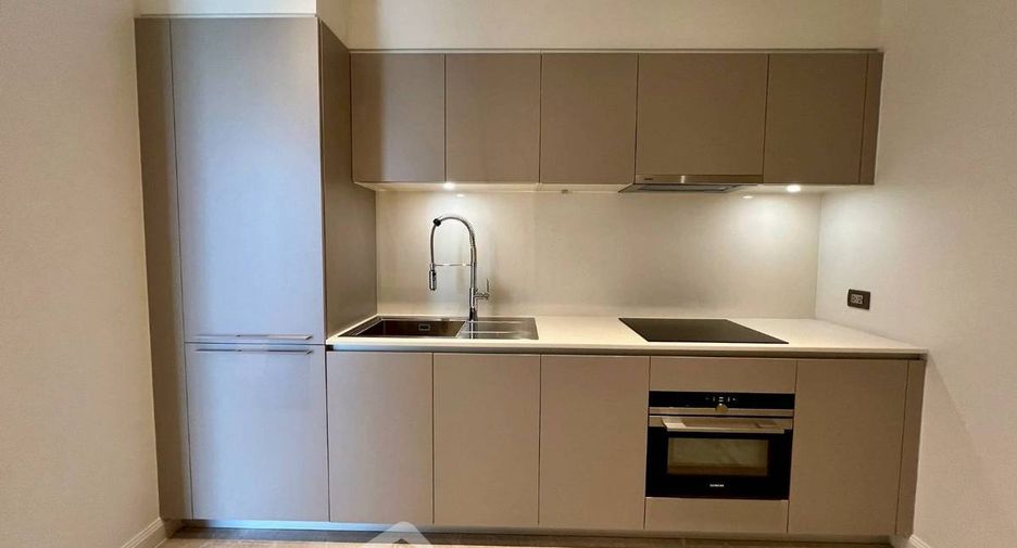 For sale 2 bedrooms condo in Khlong San, Bangkok