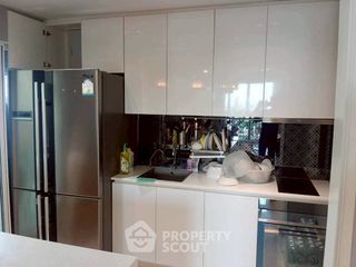 For sale 3 bedrooms condo in Huai Khwang, Bangkok