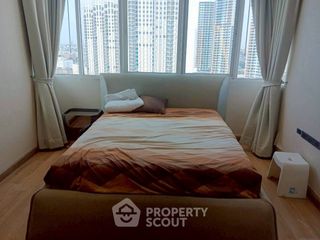For sale 3 bedrooms condo in Huai Khwang, Bangkok