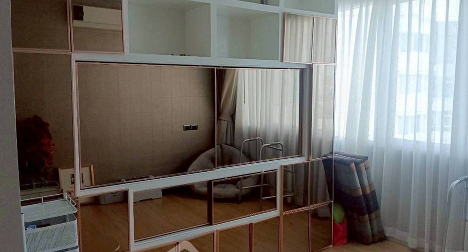 Condo en venta de 3 habitaciones en Huai Khwang, Bangkok
