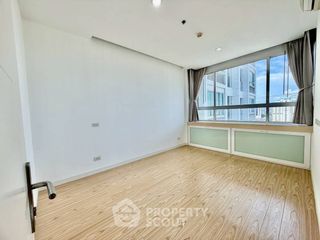 Продажа 2 спальни кондо в Хуаи Кхщанг, Бангкок