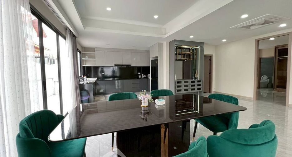 For sale 5 bedrooms house in Bang Lamung, Chonburi